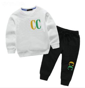 2024 neue 2-11 jahre kinder Kleidung Sets BABY jungen mädchen Kleidungsstück Herbst Winter Muster Designer Pullover Anzug kinder mantel + hosen