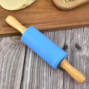 Silicone Rolling Pin for Pizza Cookie Baking Non Stick Surface Wooden Handle 4 Colors Dough Rollers Kitchen Tools CCA12391