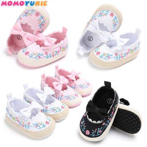 Prinsessan Broderi Bow Första Walkers Baby Toddler Bomull Tyg Baby Moccasins Girls Mary Jane Hard Sole Skor 210713