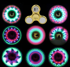 Handskar Cool Coolaste Led Ljus Ändra Fidget Spinners Toy Kids Leksaker Auto Change Pattern 18 Stilar med Rainbow Up Hand Spinner