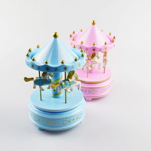 Merry-Go-rod Infantil's Aniversário de Natal Ano Novo de Ano Novo Decoração de Cake Ornamentos Trojan Box Brinques de Wind-Up Toys