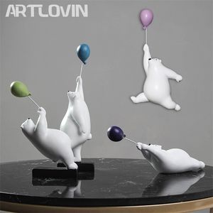 Artlovin Criativo Voando Urso Estatuetas Balão Polar Ursos Figura Home Parede Montagem Decoração Resina Presente Moderno para Menino / Homem / Crianças 210924