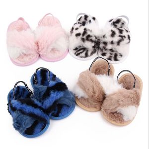 Första vandrare / sandaler Autumn Fashion Faux Fur Baby Girls Shoes Söt spädbarn Sandal tofflor mjuk ensam inomhus för 0-18m