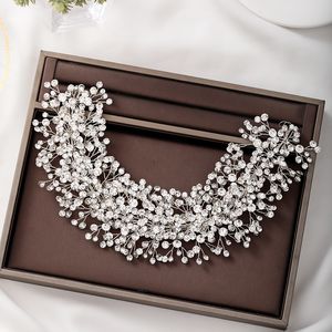 Luksusowy Silver Kolor Ślubne Headpieces Akcesoria do włosów Rhinestone Tiaras Hairbands Kobiety Biżuteria Strzelona Handmade Ozdoby ślubne AL9537