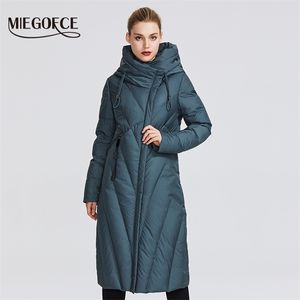 Miegofce Collection Women Coat z odpornym wiatroszczelnym kołnierzem Kobiet Parka Bardzo Stylowa Damska Kurtka Zimowa Płaszcz 211007