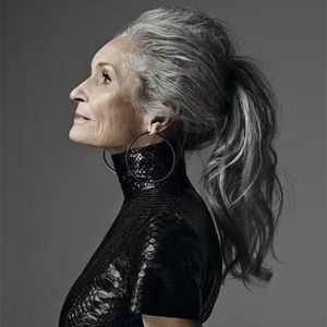 Partihandel Greyhair Wet Wavy Wrap runt hästsvans hårstycke Silver Grå Real Hair Pony Tail för svarta kvinnor Mjuka och naturliga 1 st