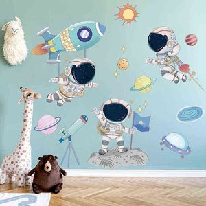 Space Astronaut Naklejki Ścienne Dla Kids Room Kindergarten Dekoracji Ściennej Wymienny Winyl PVC Kreskówki Naklejki Ścienne Home Decor 211112