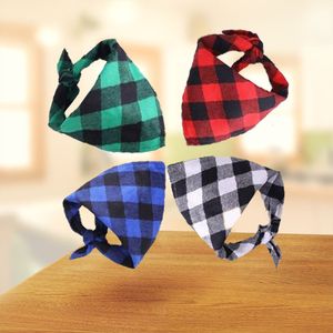 Cão Collars Bandana Christmas xadrez único Lenço Lenço Triângulo Big King Kerchief Pet Accessories Bangões Para Pequenos Cães Médios Grandes Cães Xmas Presentes