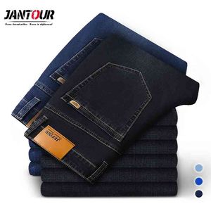 Jeans da uomo in cotone Pantaloni in denim Marca Abbigliamento classico Tuta Pantaloni dritti per uomo Nero Oversize Large Size 35 40 42 44 210723