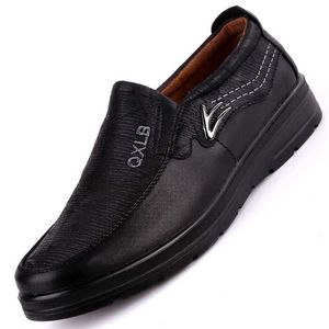 Brand New Logo Tamanho 38-47 Sapatos Casuais Masculinos High-End Moda Sapatos de Couro Masculinos Sapatos Lisos Masculinos Vendas diretas