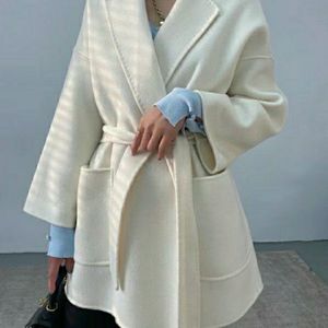 Cappotti da abbigliamento da donna inverno inverno nuovo design corto cashmere cappotto sciolto con cintura