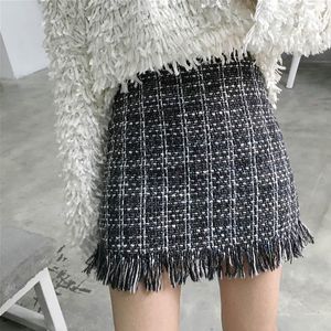 Kjolar 2021 Kvinnor Woolen Mini Skirt Höst Vinter Vintage Straight Plaid Tassel Skater Hög midja Femininas