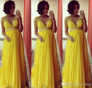 Żółte sukienki druhny w rozmiarze plus Pregan shoop sheer szyja krótkie rękawy koraliki szyfonowe niestandardowe podłogę Długość Maid of Honor Suknia plażowa ślub 403