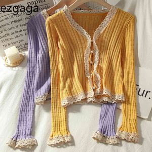 Ezgaga Strickjacke Frauen Patchwork Spitze V-ausschnitt Einreiher Dünne Süße Weibliche Kurze Pullover Schlank Zarte Elegante Mode 210430