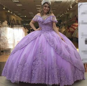 Puffy lila boll klänning quinceanera klänningar golv längd tulle söt 16 klä av axeln spets approcess formell födelsedag fest klänningar 2022