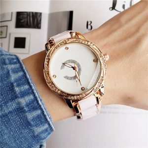 Zegarki marki Kobiety Lady Girl Crystal Style Stalowy pasek Kwarcowy zegarek na rękę C21