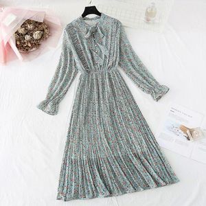 Casual Dresses Vintage Women Print Pleated Chiffon Dress 2021 Spring Summer Flare Sleeve Floral Midi Female Office Vestido