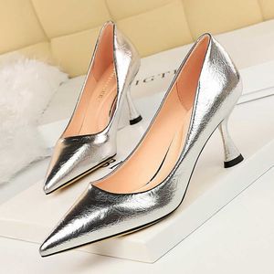 2021 Luksusowe kobiety 7 cm Złoto Silver Grey Reflective Eden High Heels Patent Skórzane Pompy Stiletto Formalne buty ślubne Plus size43 x0526