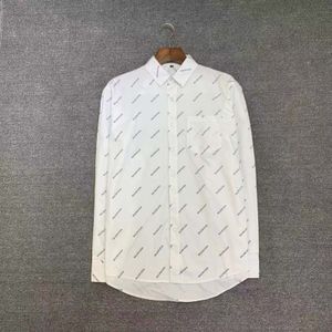 21ss herrtryckta t-shirts paris Letter kläder kortärmad herrskjortetikett svart vit grön grå