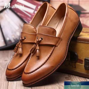 M anxiu Men Shoes Fashion Leather DoCasual Flat Tassels Slip On Driver Dress Loafers Pointed Toe Moccasin Wedding Shoes