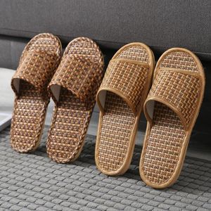 Chinelos de moda senhoras mão-tecido bambu e tapetes de palha de rattan linho casa interior sapatos retrô tamanho grande 45