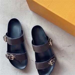 Heißer Verkauf 2021 Sommer Neue Luxus Design Damen Mode B0M DIA Flip-Flop-Frauen Sandy Casual Sandalen Hohe Qualität Hausschuhe