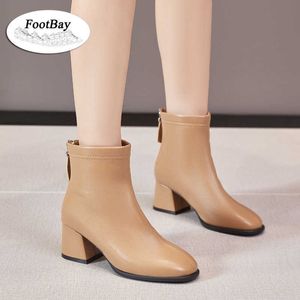 Fashion Luxury Women Autumn Boots Natural Leather Size 11 Beige Leather Plush Warm Winter Ankle Boots Big Size Shoes 2021 Y1018