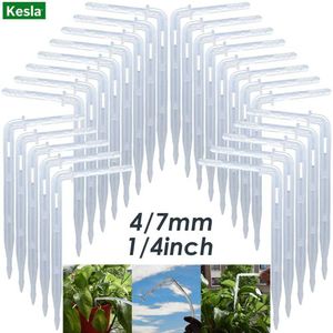 Kesla 200 / 500pcs 1/4 polegadas Emissor 4 / 7mm mangueira cotovelo Drippers Drop Garden Potted Regador Micro Irrigação 210610