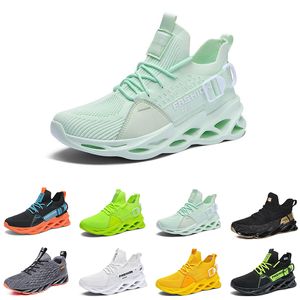 Homens Mulheres Correndo Tênis Triplo Black Vermelho Vermelho Lemen Verde Fresco Cinzento Mens Trainers Esportes Sapatilhas Setenta