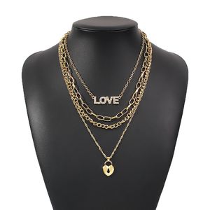 Mode Multi Layer Pendants Halsband för kvinnor Guldmetall Brev Kärlek Hjärta Halsband Märke Design Smycken Gift