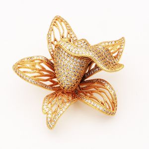 Varol bloem vorm hoge kwaliteit strass broches kristal fancy clips broche voor truien luxe vrouwen broche met k goudkleur
