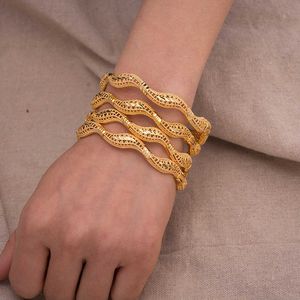 24 كيلو 4 كيلو 4 قطع الانحناء العرقي الذهب اللون دبي أساور العرقية الزفاف الفاخرة banglesbracelet المرأة فتاة العروس صفعة دبي أساور Q0717