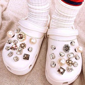 Acessórios para peças de sapatos Leuke Charms Designer Diy Bling Accessoires Voor Meisjes Metalen Ketting Rhinestone Croc Decoraties Jibz Merk Schoenen Bloem 1206