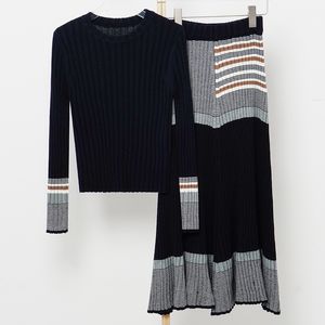 228 2022 Milano Vår sommar Märke Samma Stil Två Pieces Set Dress Crew Neck Lång Klänning Tweed Black Red Empire Långärmad Knapp Högkvalitativ Yingjie