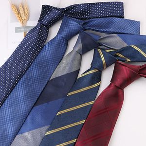 Bow Slipsar Mäns Fritidsverksamhet Trend 7cm Hand Slips Polyester Jacquard Stripe Suit Shirt Tillbehör Tillverkarens Spot Drop