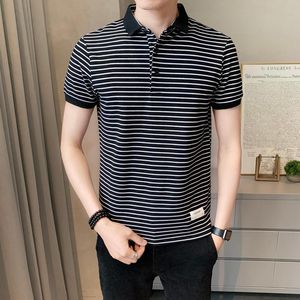 Letnia koszulka na polo mężczyzn Lapel Youth Casual Striped Half-Sleeved Shirt Slim Black White Green Młodzieżowa witalność 2021