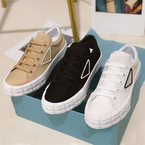 Casual shoes Travel fashion SHoes white Sports Trainers women lace-up sneaker leather cloth gym Flat bottom designer shoe platform lady sneakers size 35-40-41 With box