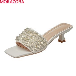 Morazora Duży rozmiar 34-43 Kapcie Kobiet Prawdziwej Skóry Panie Mules Buty Lato Med Heels Fashion Party Casual Shoes 210506