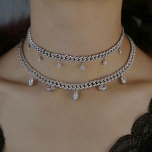 Ny Design Kvinnor Bröllop Iced Out Crystal Miami Kubansk Kedja Halsband Delikat Stjärnor Pendants Choker Minimal CZ Dangle Smycken X0509