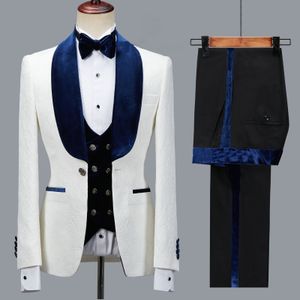Mens Slim Fit Mavi Takım Elbise toptan satış-Yeni Varış Çiçek Erkekler Suit Slim Fit Düğün Smokin Donanma Mavi Kadife Yaka Damat Parti Kostüm Homme Groomsman Blazer Suits
