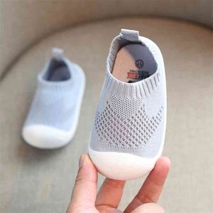 New Walking for Infant Toddler Girls Boys Casual Mesh Soft Bottom antiscivolo Kid Baby First Walkers Shoes 210326