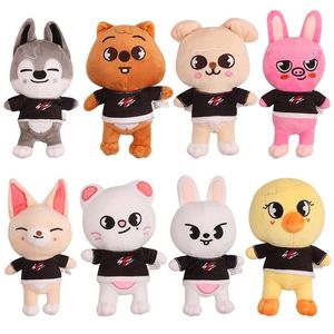 20cm Skzoo Brinquedos de Pelúcia Stray Kids Cartoon Pelúcia Boneca Lobo Chan Leebit Fox.ny Jiniret Filhote de Cachorro Crianças Fãs Presente 210825