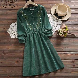 Moda Vintage Corduroy Sukienka Kobiety Z Długim Rękawem Kwiatowy Haft Eleganckie Casual Damskie Kobiet Midi Green 7425 50 210508