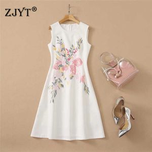 Moda Yaz Sundresses Pist Tasarımcısı Kolsuz Nakış Çiçek Tank Elbiseleri Kadınlar Için Ünlü Parti Vestidos Robe 210601