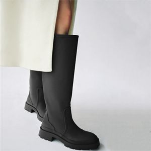 Brand Design in stivali lunghi Scarpe tacco piatto Inverno caldo ginocchio Alta moda femminile Calzature Botas De Mujer 211105 GAI GAI GAI