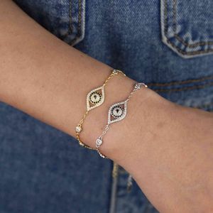 Lucky Vintage Turkish Evil Evee Charm Armband Mini Round CZ Paved Link Chain Bangle Smycken för Women Fortune Trendy Armband