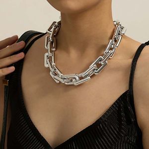 Modische Übertreibung, Metall, geometrisch, CCB, kurze Halsbekleidung, Punk-Kette, Schlüsselbein-Medaillon-Halskette für Frauen