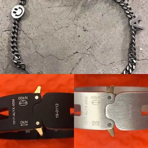 Alyx Necklacesメンズ女性ベスト品質1017 Alyx 9SMネックレスチェーンリンクメタルバックルQ0809