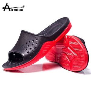 Tofflor Högkvalitativa Eva Men Tofflor Non Slip Badrum Slides Sommar Massage Flip Flops Soft Beach Sandaler Män Casual Skor Stor storlek 50 220308