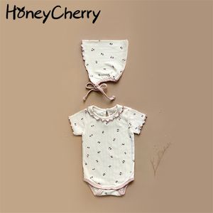 Sweet Print Baby Soft Short Sleeve BodySuits för Sommar Klättring Född Tjej Kläder 210702